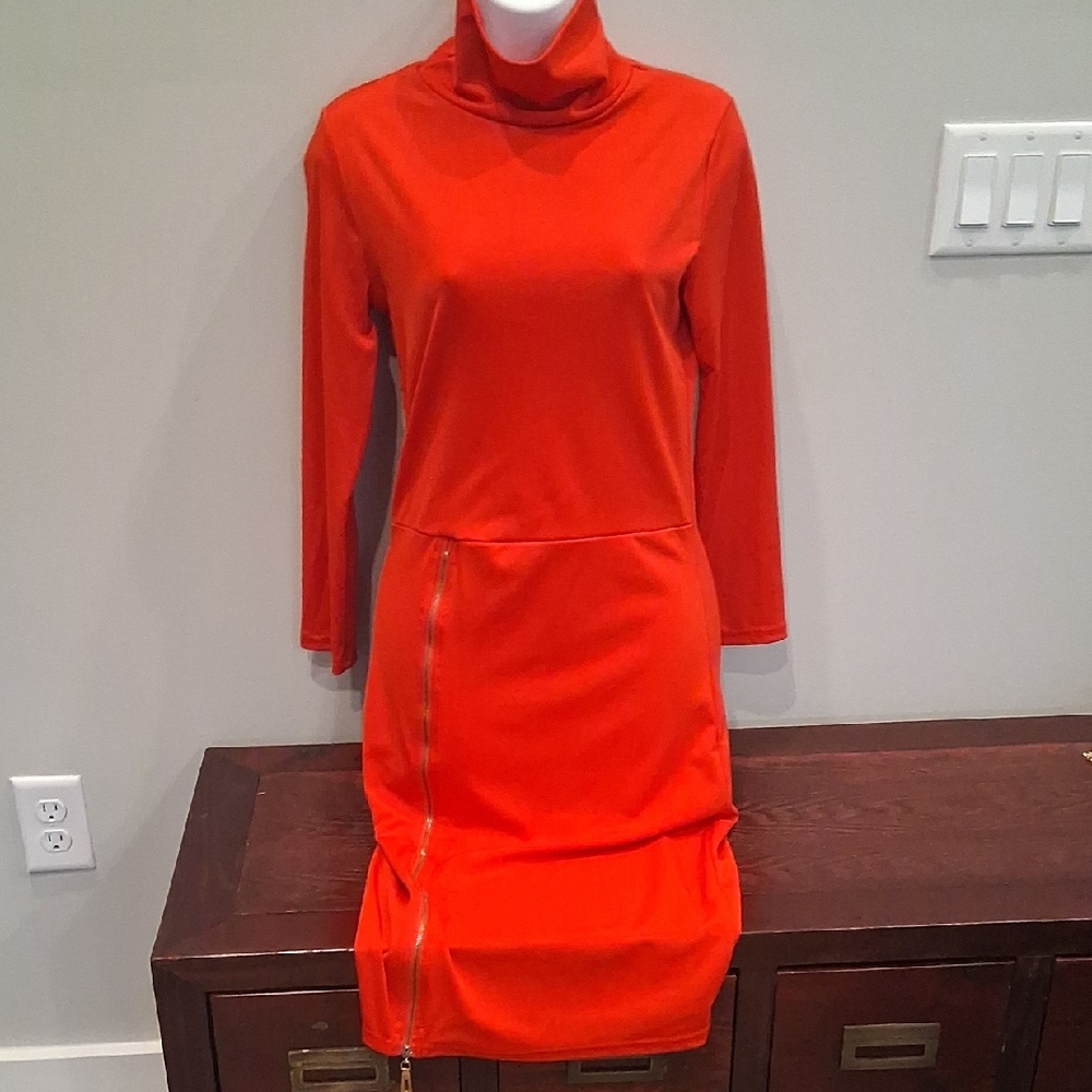 Turtleneck Long-Sleeve Red Midi Dress with Side Zip